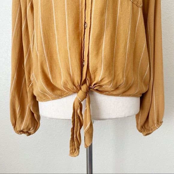 American Eagle Front Tie Striped Button Down Women’s Shirt - Picture 4 of 10